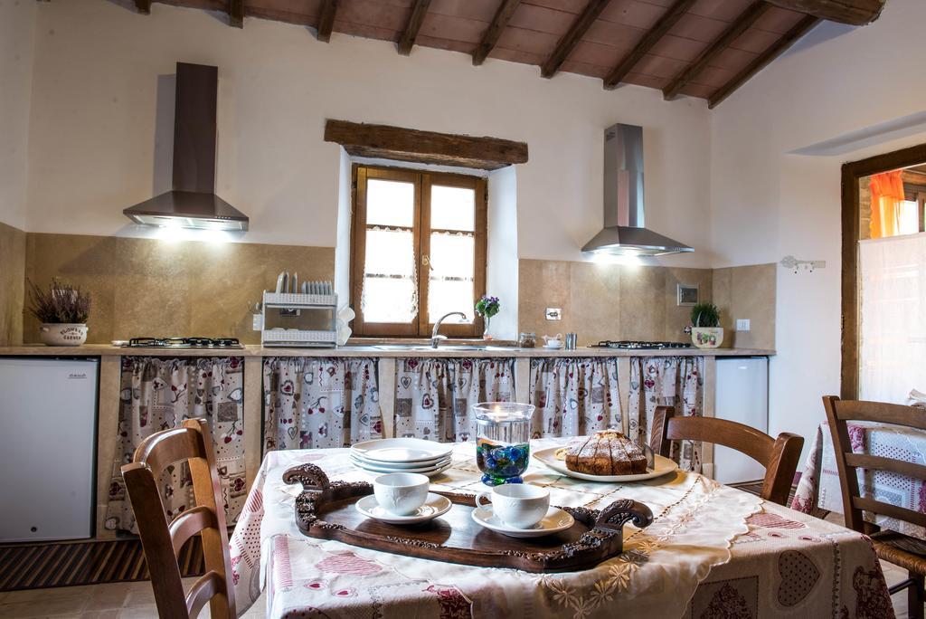 Agriturismo Grossola Castiglione dʼOrcia Exteriör bild