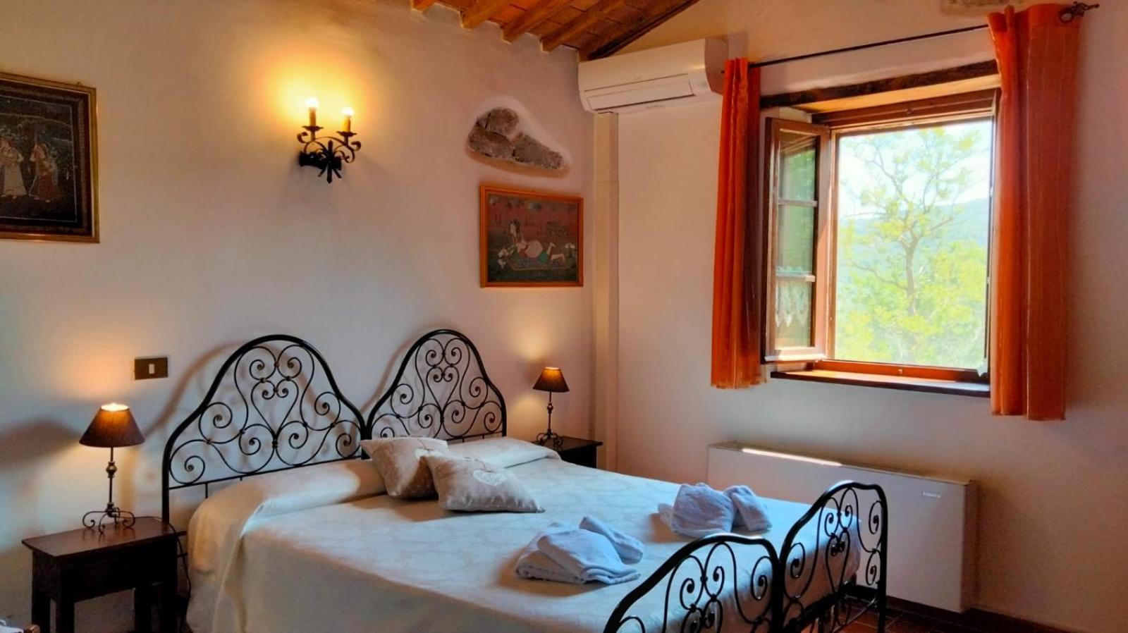 Agriturismo Grossola Castiglione dʼOrcia Exteriör bild